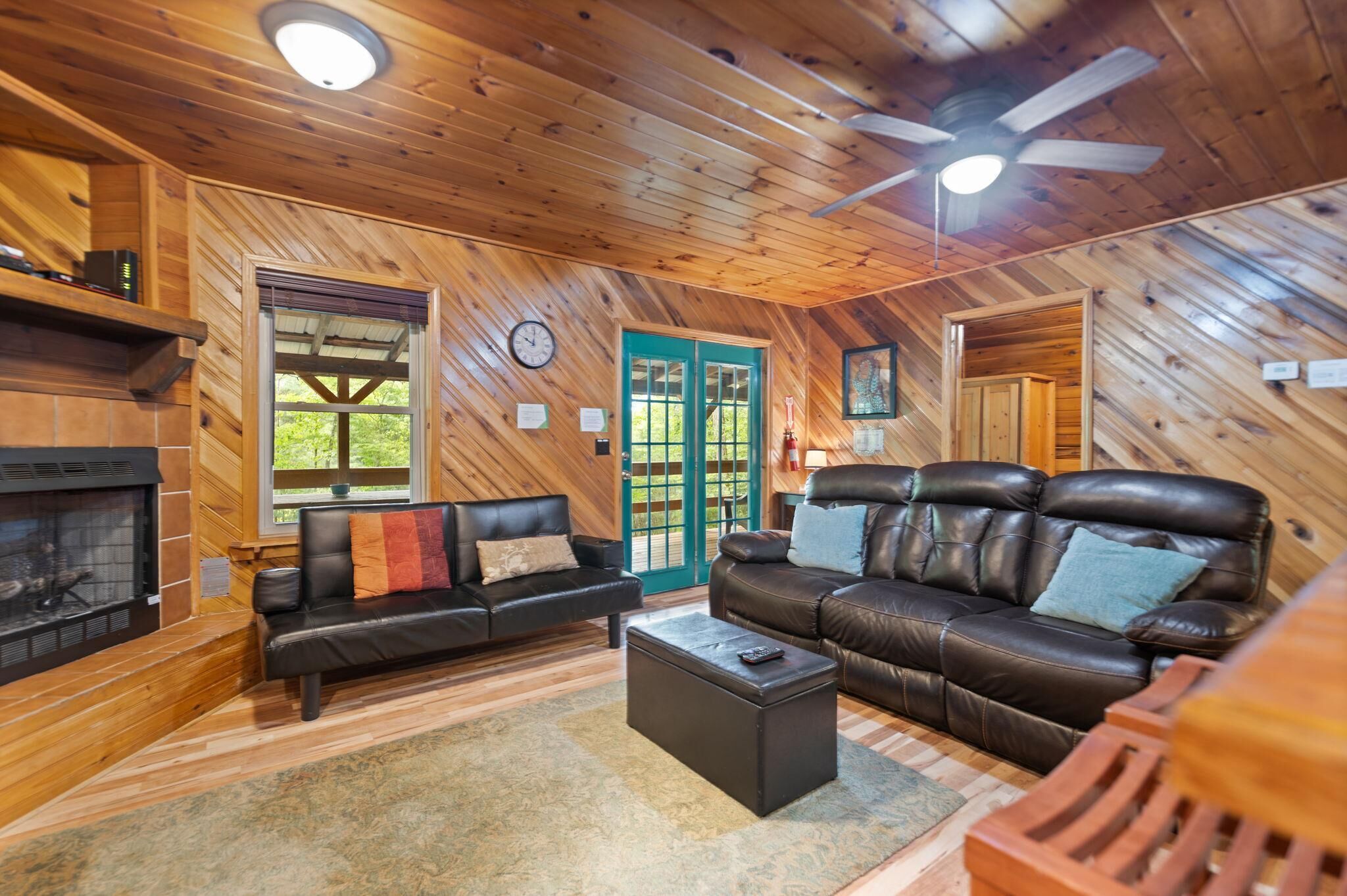 Smart TV, fireplace, DVD player