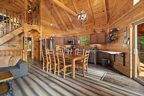 Interior - Phenomenal View! Hot Tub, Pool Table, Bar, Internet, Second Den, Satellite TV (Zoe)