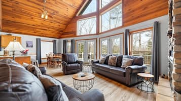 Smart TV, fireplace, DVD player