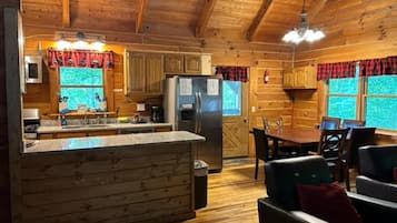 雪櫃、微波爐、焗爐、爐具