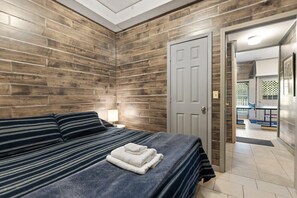 4 bedrooms, free WiFi, bed sheets