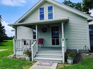 Exterior - Charming 2 bedroom cottage (Pine Ridge)