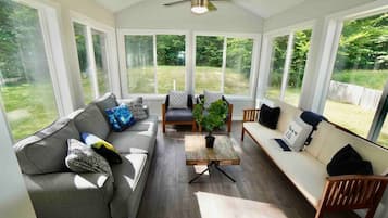 TV, fireplace, foosball, table tennis