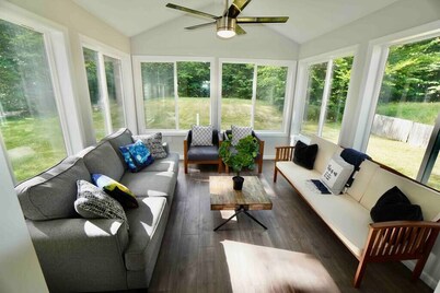 Perfect Vacation Home with Game Room Theater & Hot Tub