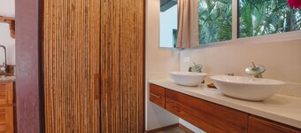 Iluminar Beachfront Suite