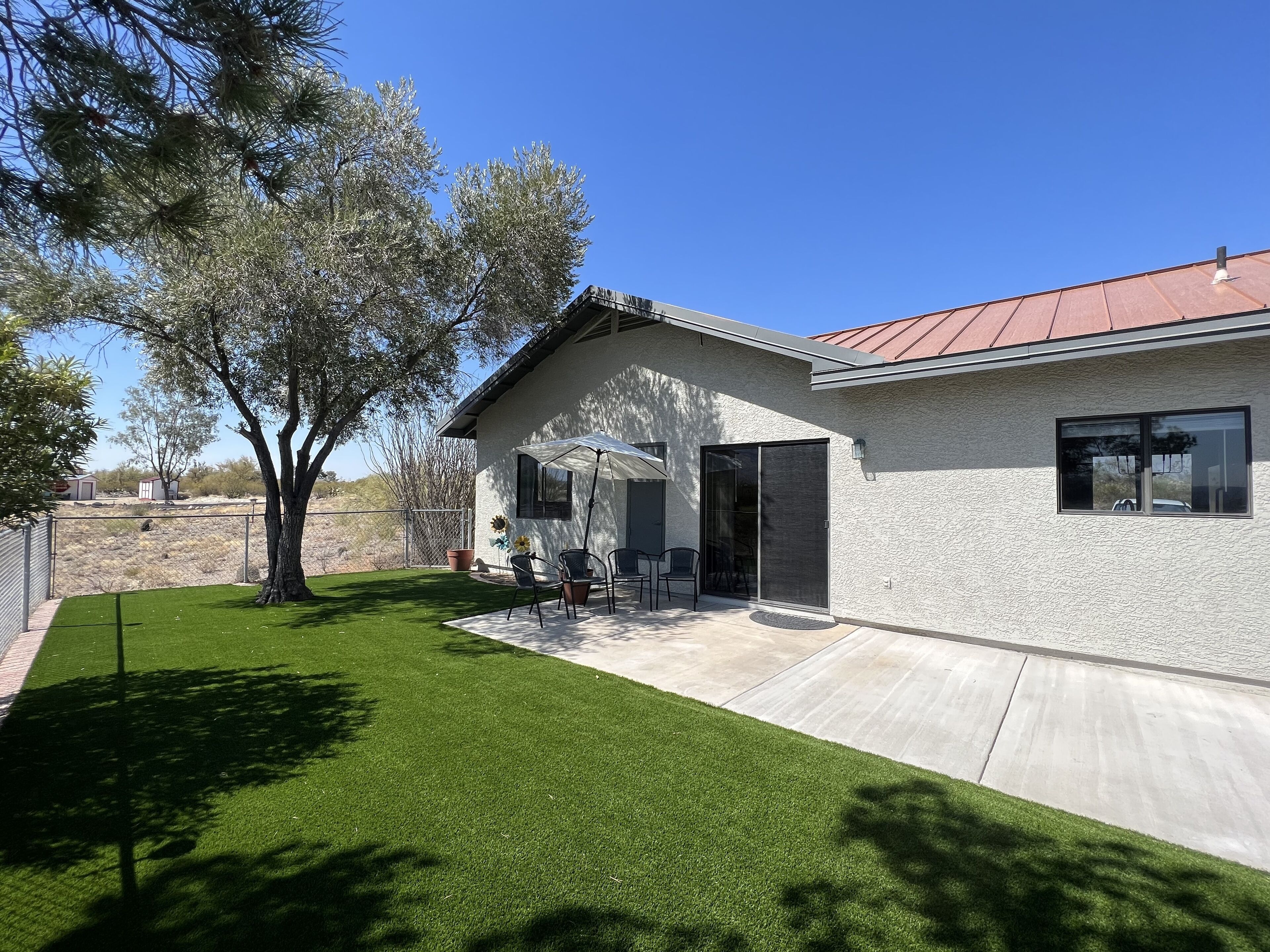 Cozy guesthouse with great views! Close to hiking and biking trails