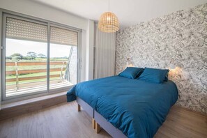 5 bedrooms, iron/ironing board, travel cot, free WiFi