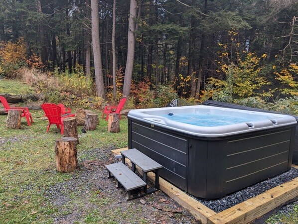Outdoor spa tub - Chimney Hill Home w/ New Hot Tub & Amenity Center! (Wilmington)