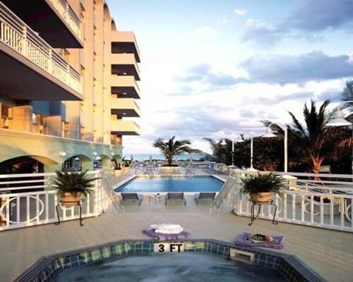 One Bedroom Condo, Surfside, FL (2891124)