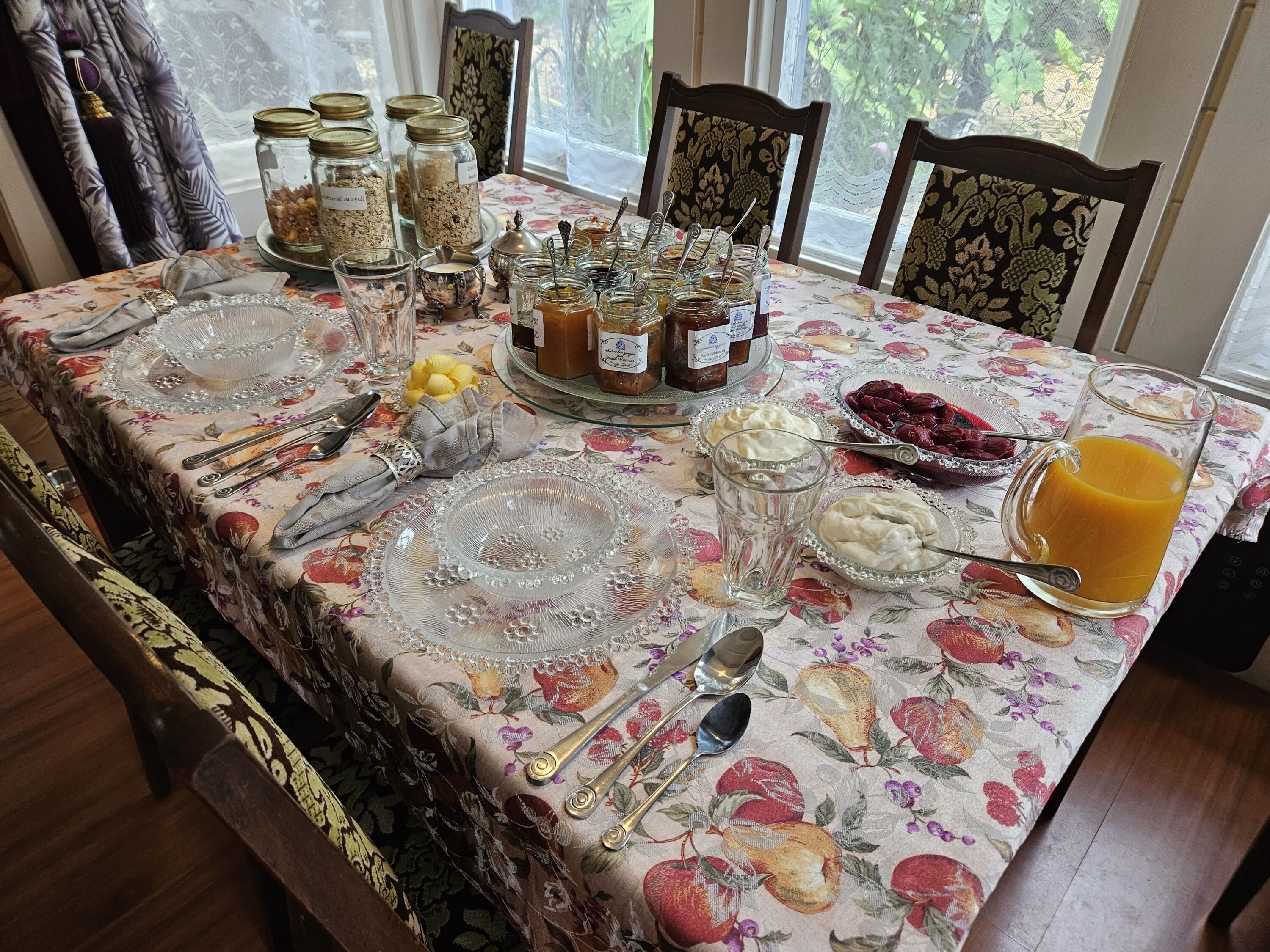 Free daily continental breakfast 