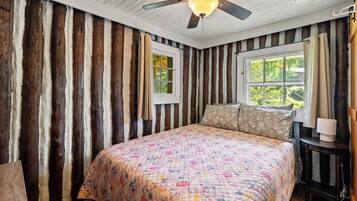 1 habitación, escritorio, wifi gratis y ropa de cama