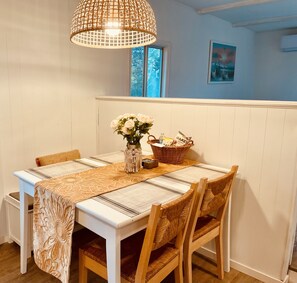 Dining - Cozy Cottage with hot tub, firepit, mountain and water view, pets welcome (Port Angeles)