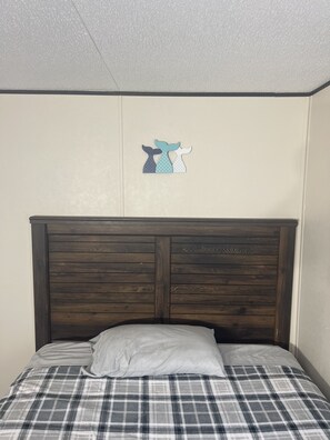2 bedrooms, WiFi, bed sheets