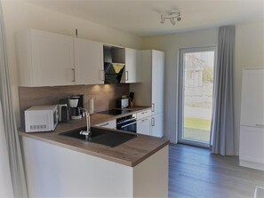 Unclassified image, 2 of 12, button