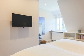 3 soverom, safe på rommet, skrivebord og wi-fi