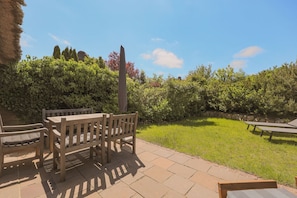 تناول الطعام بالخارج