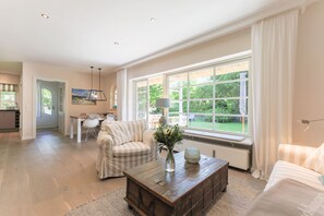 TV, peis og stereoanlegg