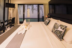 8 bedrooms, iron/ironing board, WiFi, bed sheets