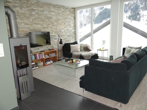 Cosy apartment for 8 people with WIFI, TV and balcony