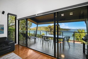 Interior - Shorelines 01 - Hamilton Island (Whitsundays)