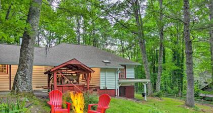 Fire Pit & Porch! Rustic Linville Falls Cottage