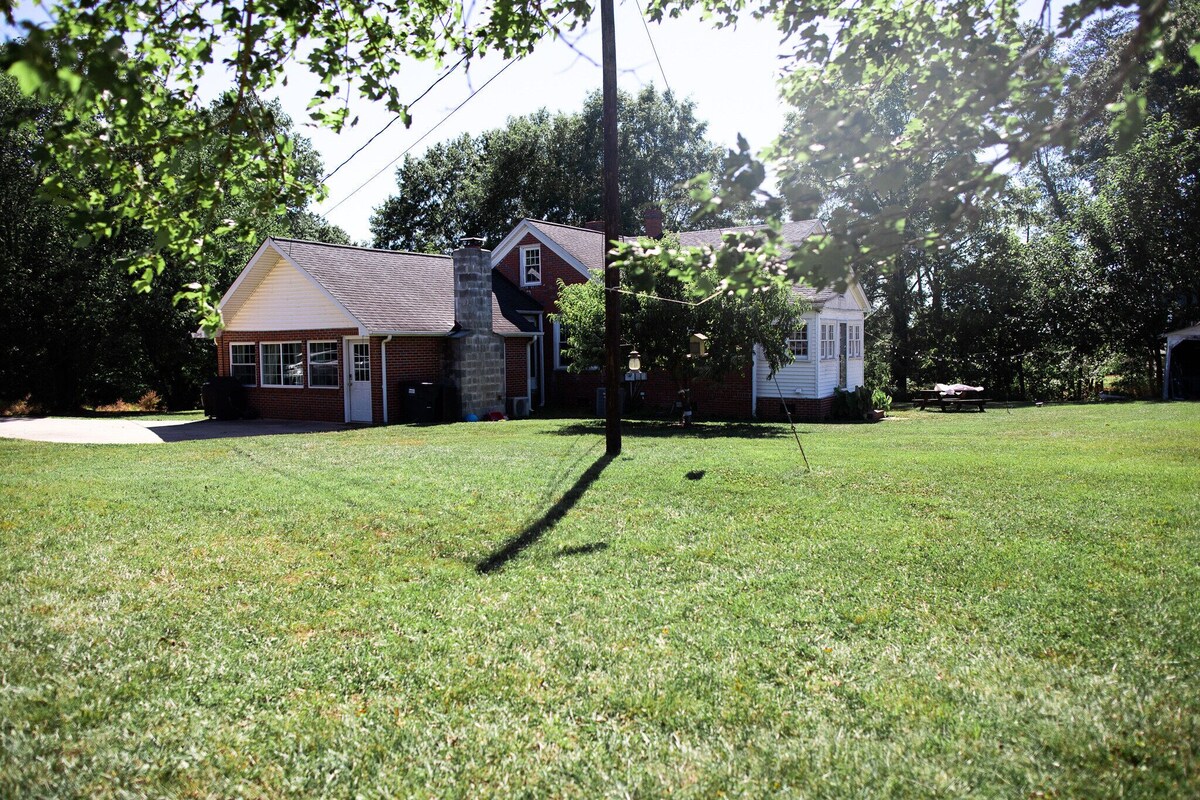 Photo 25 of Quiet home on the Swamp Rabbit Trail, between Furman and downtown Travelers Rest