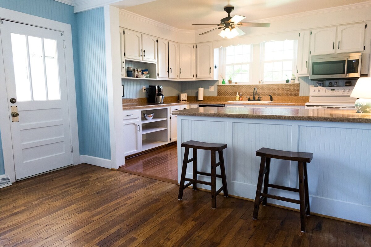 Photo 21 of Quiet home on the Swamp Rabbit Trail, between Furman and downtown Travelers Rest