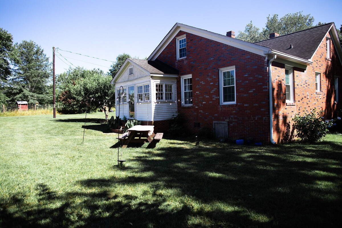 Photo 23 of Quiet home on the Swamp Rabbit Trail, between Furman and downtown Travelers Rest