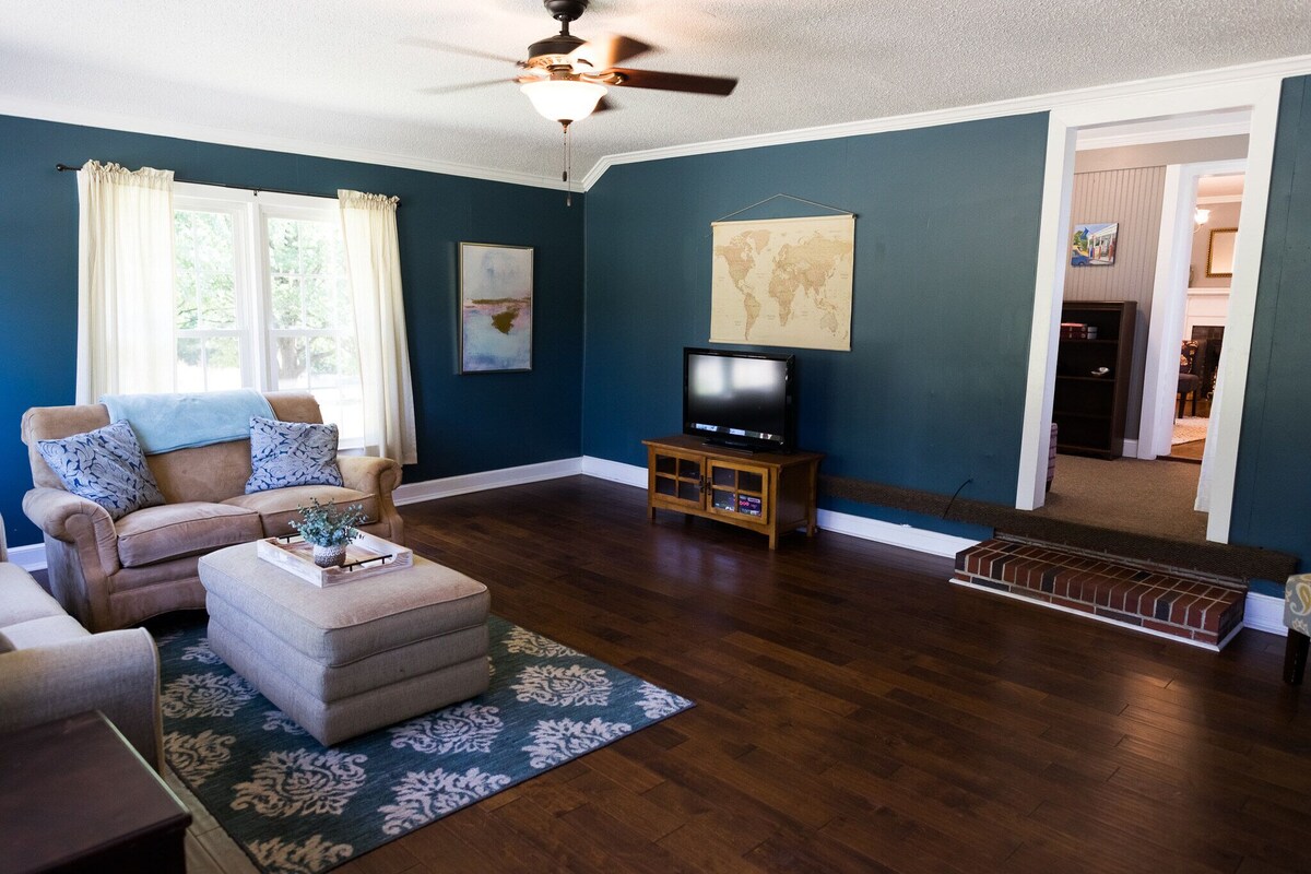 Photo 7 of Quiet home on the Swamp Rabbit Trail, between Furman and downtown Travelers Rest