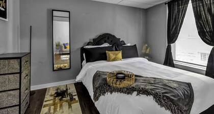 EXPLORE & RELAX Heart of the city,NEAR EVERYTHING!