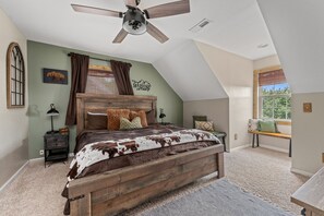 5 bedrooms, free WiFi, bed sheets