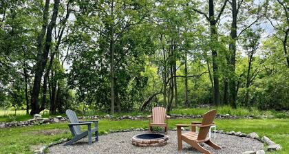 Renovated 5 Bedrm/3bath + Swim Spa & Huge Outdoor Space