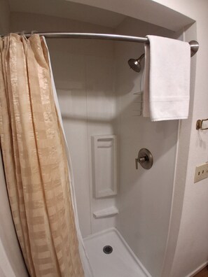 Towels, soap, shampoo, toilet paper