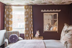 3 bedrooms, desk, iron/ironing board, WiFi