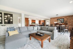 TV connectée, cheminée