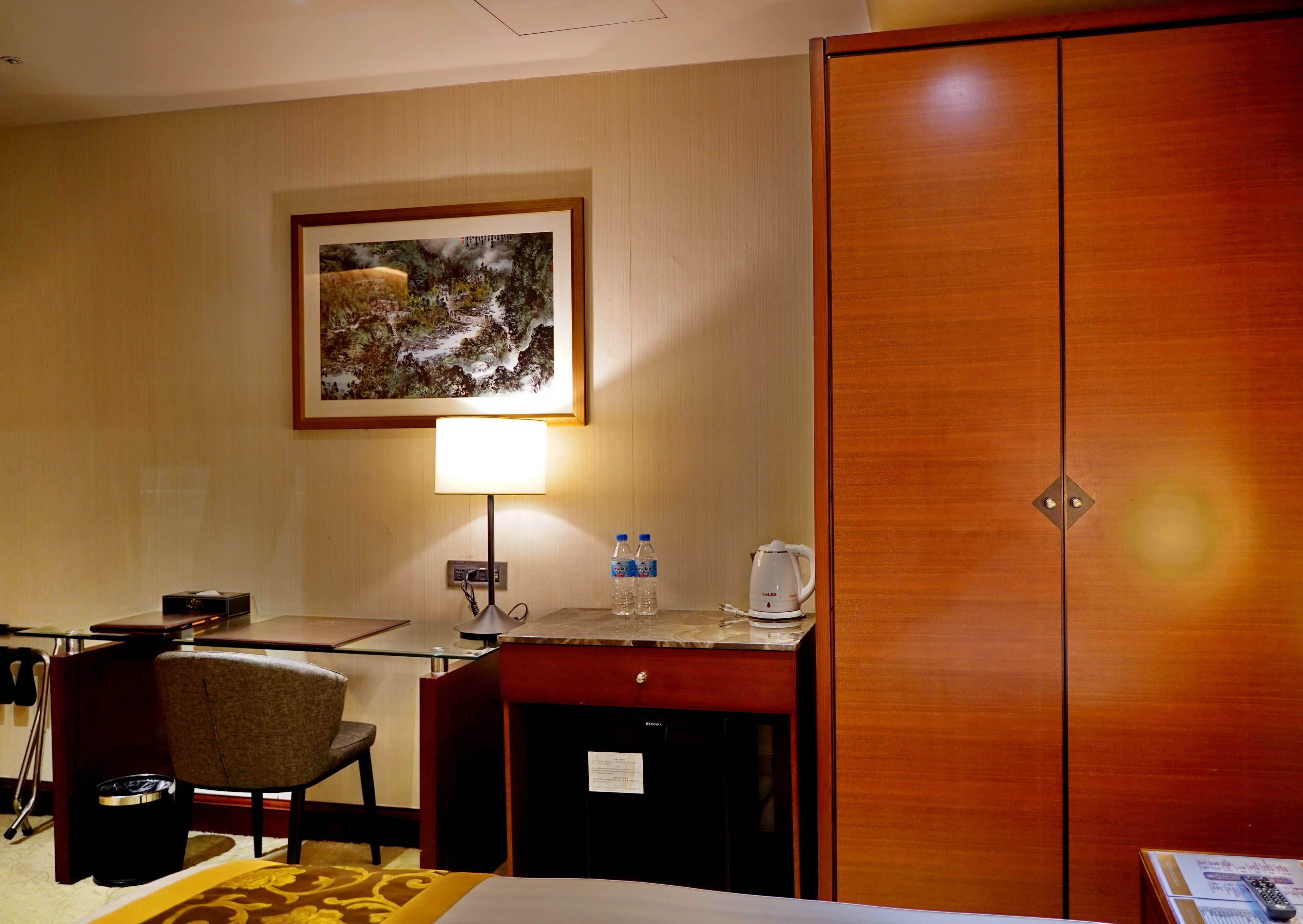 superior room | premium bedding, down duvets, minibar, in-room safe