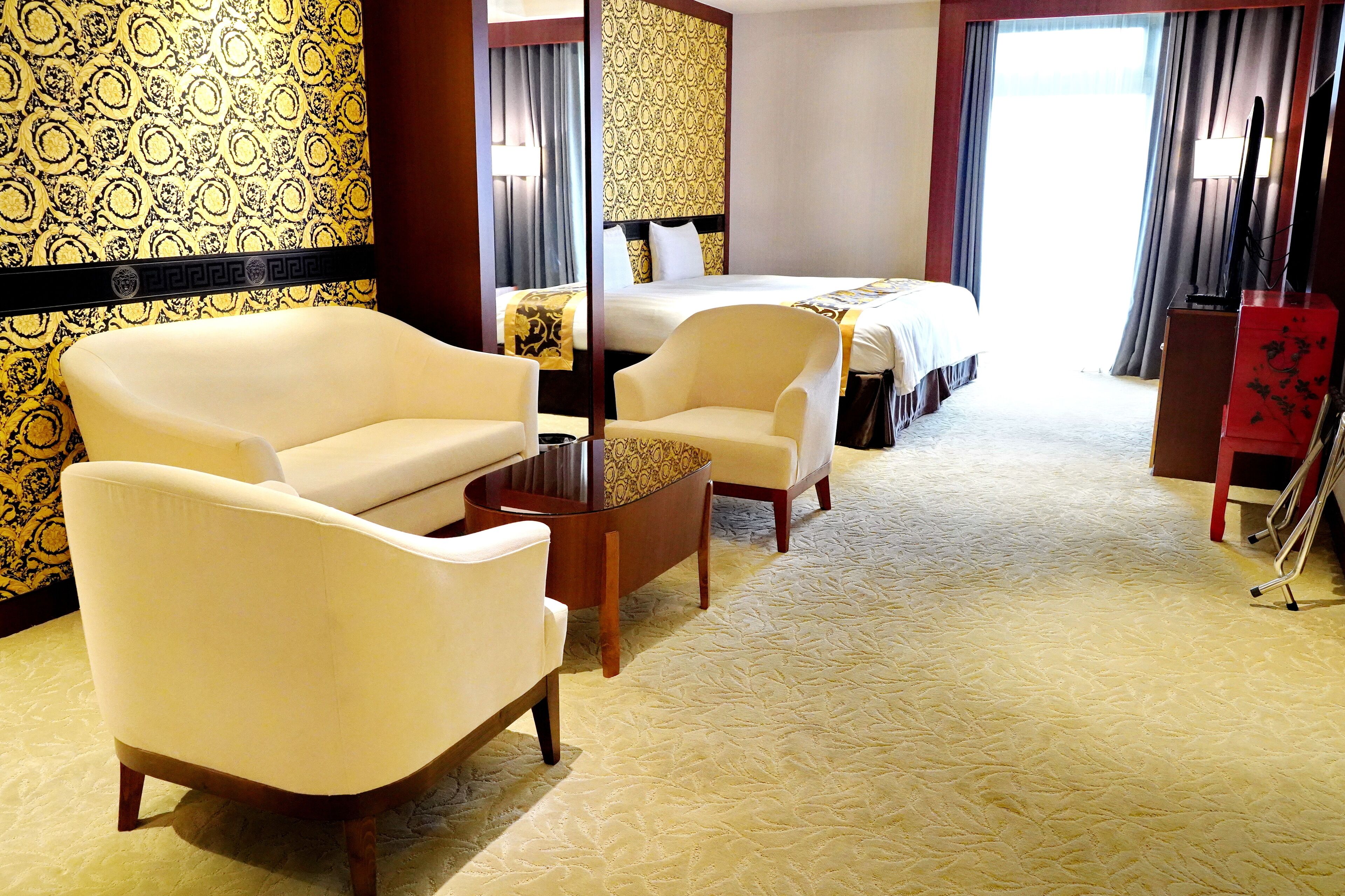 premium room | premium bedding, down duvets, minibar, in-room safe