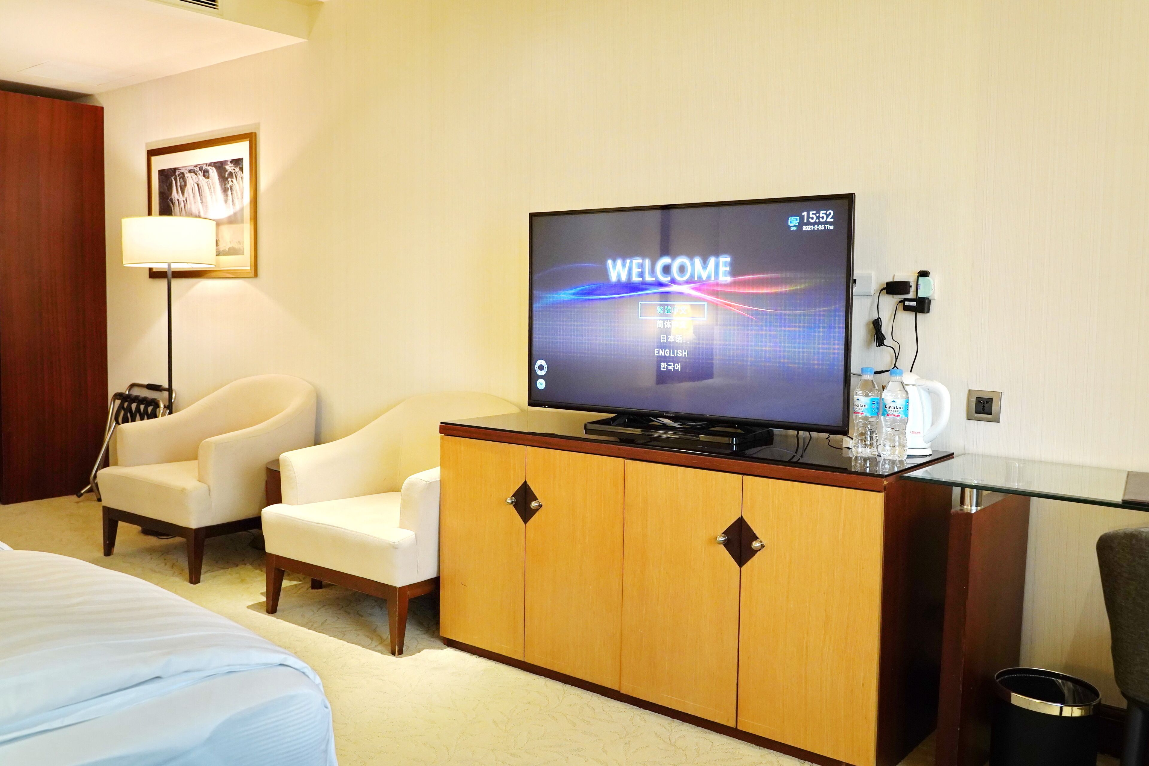 superior twin room | living area | 50-inch lcd tv with digital channels, tv