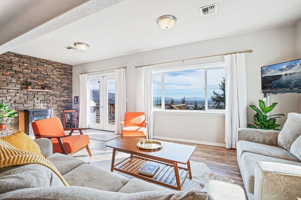 Smart TV, books, music library, stereo