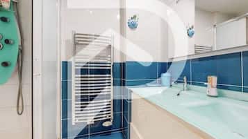 Shower, toilet paper