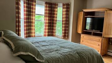 4 bedrooms, free WiFi, bed sheets