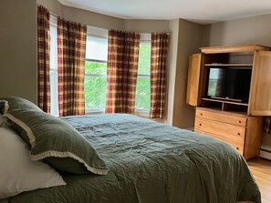 4 bedrooms, free WiFi, bed sheets