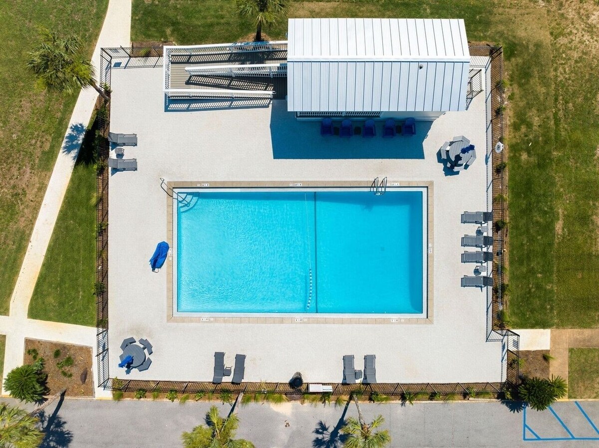 Photo 5 of Destin Beach Please! • Cozy Family Condo • Pet Friendly • 3 Pools & PickleBall
