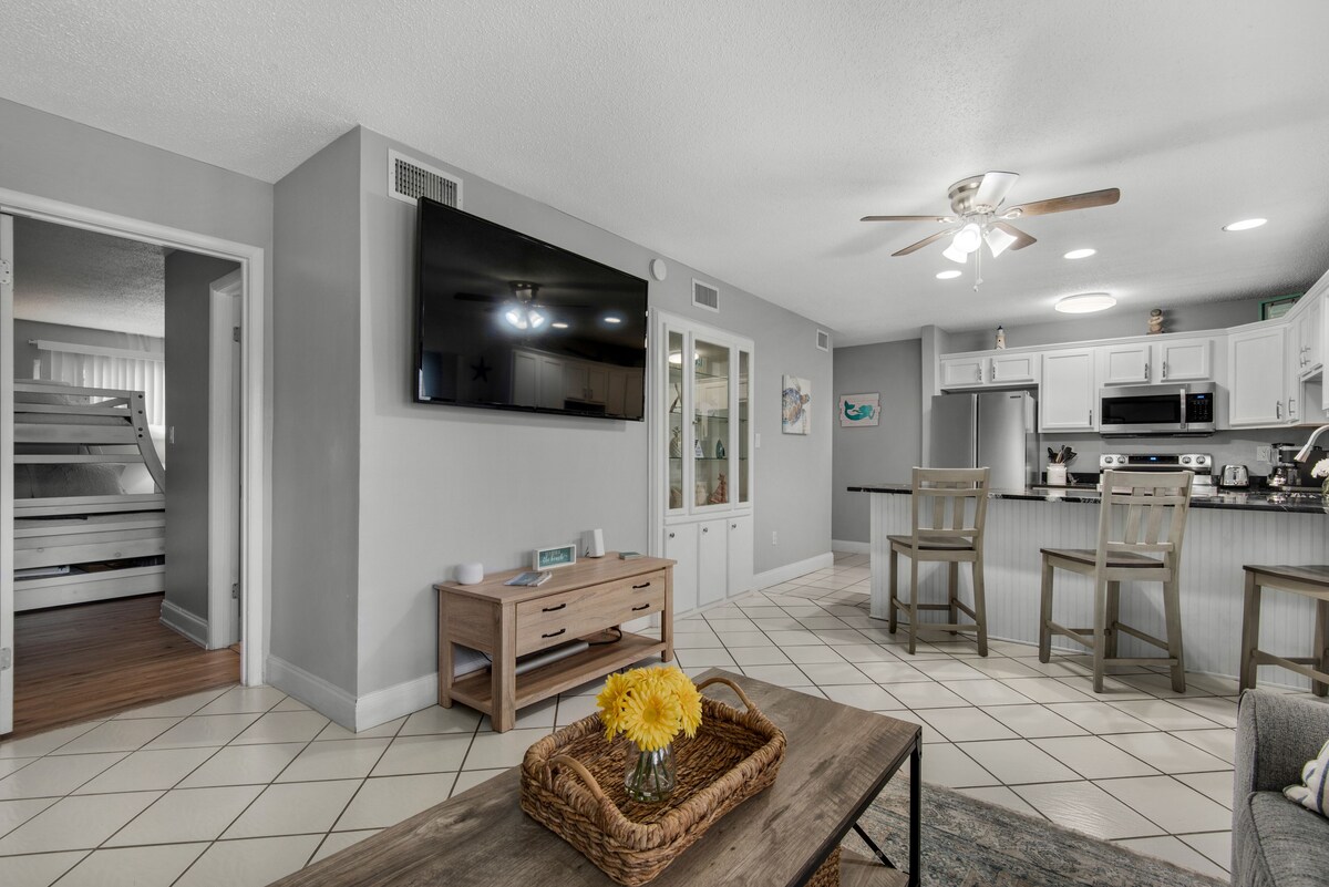 Photo 10 of Destin Beach Please! • Cozy Family Condo • Pet Friendly • 3 Pools & PickleBall