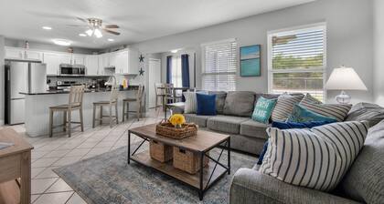 2026 Specials • Cozy Family Condo • Kid & Pet Friendly • 3 Pools & PickleBall