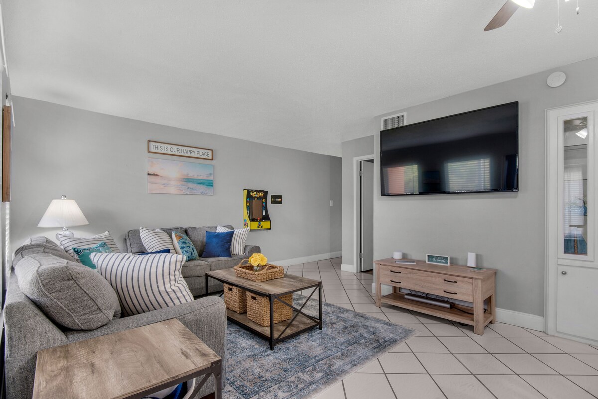 Photo 11 of Destin Beach Please! • Cozy Family Condo • Pet Friendly • 3 Pools & PickleBall