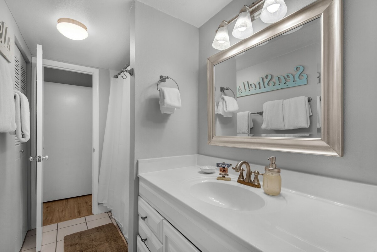 Photo 24 of Destin Beach Please! • Cozy Family Condo • Pet Friendly • 3 Pools & PickleBall