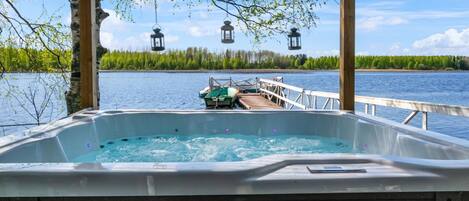 Bain à remous extérieur