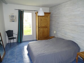 4 Schlafzimmer, Bügeleisen/Bügelbrett, Reisekinderbett, WLAN