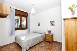 3 habitaciones, tabla de planchar con plancha y wifi gratis 